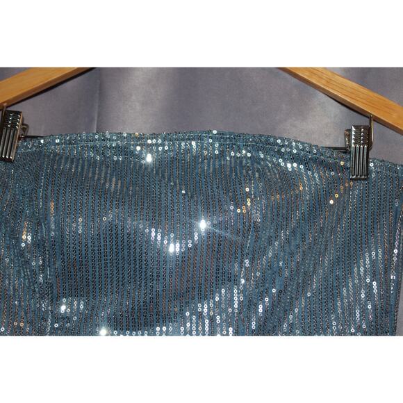 Pretty Little Thing NWT Sequin Strapless Mini Dress Size 10 - Picture 2 of 8